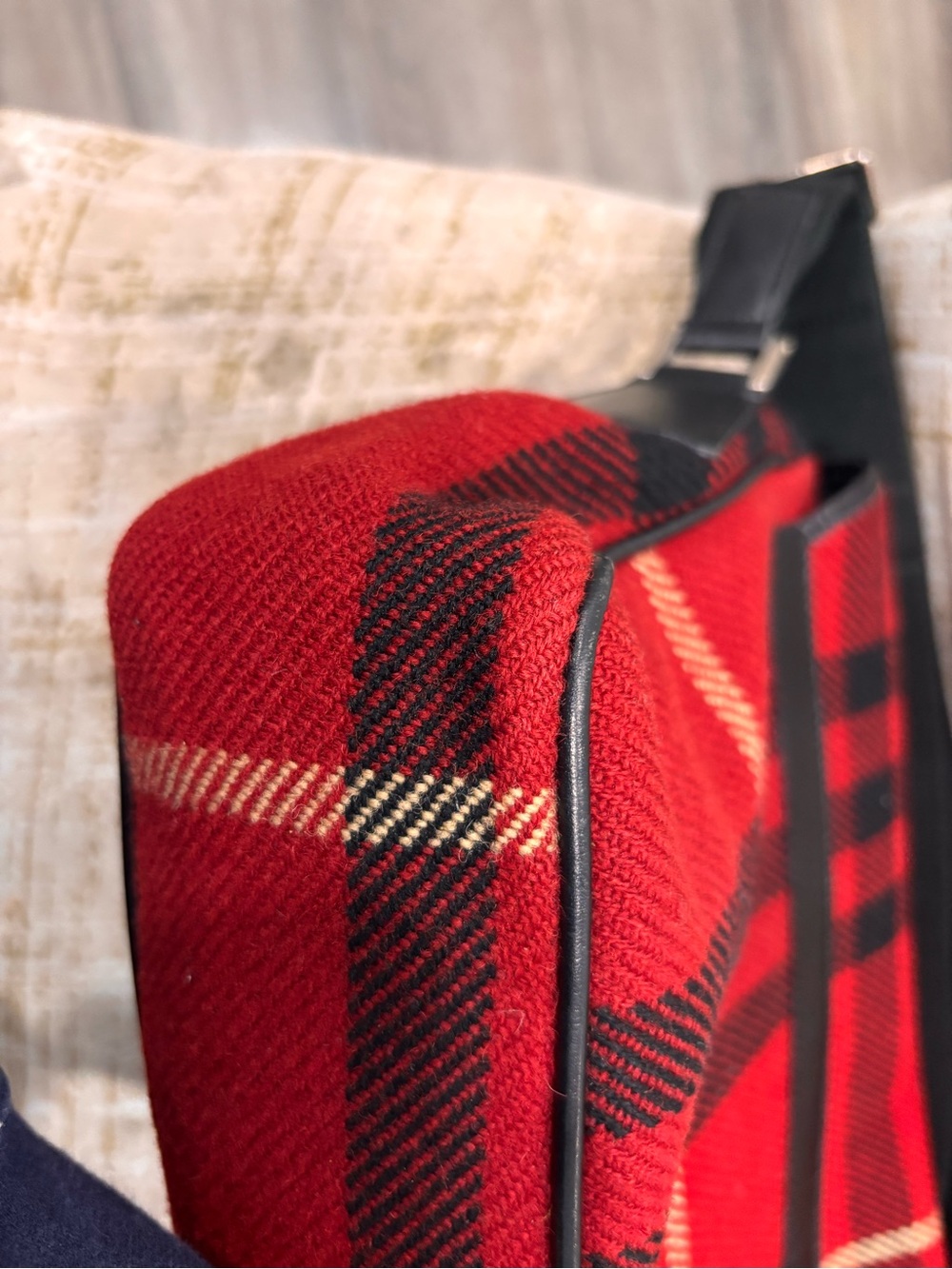 Burberry wool check pattern - Picture 13 of 16